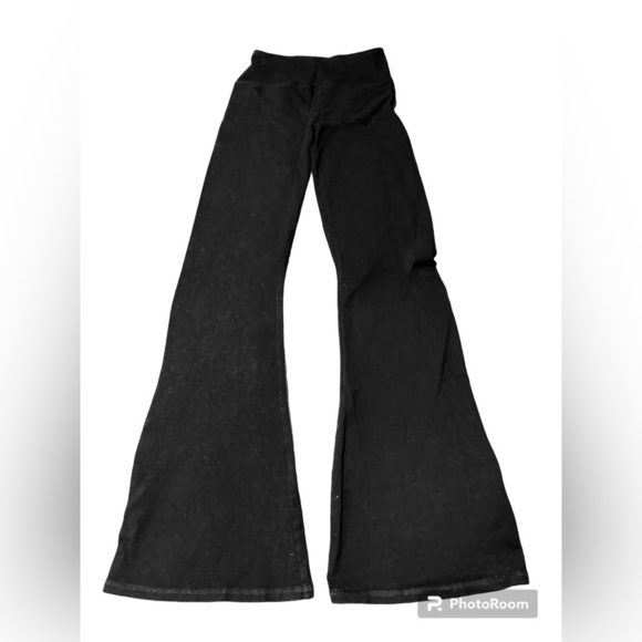 Hollister Uptra High rise Pocket Flare leggings size XS - Picture 2 of 6